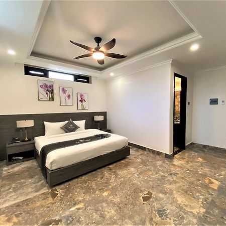 Khach San Lilac Hotel 大叻 外观 照片