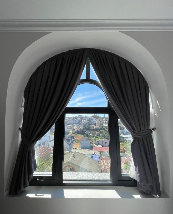 Khach San Lilac Hotel 大叻 外观 照片