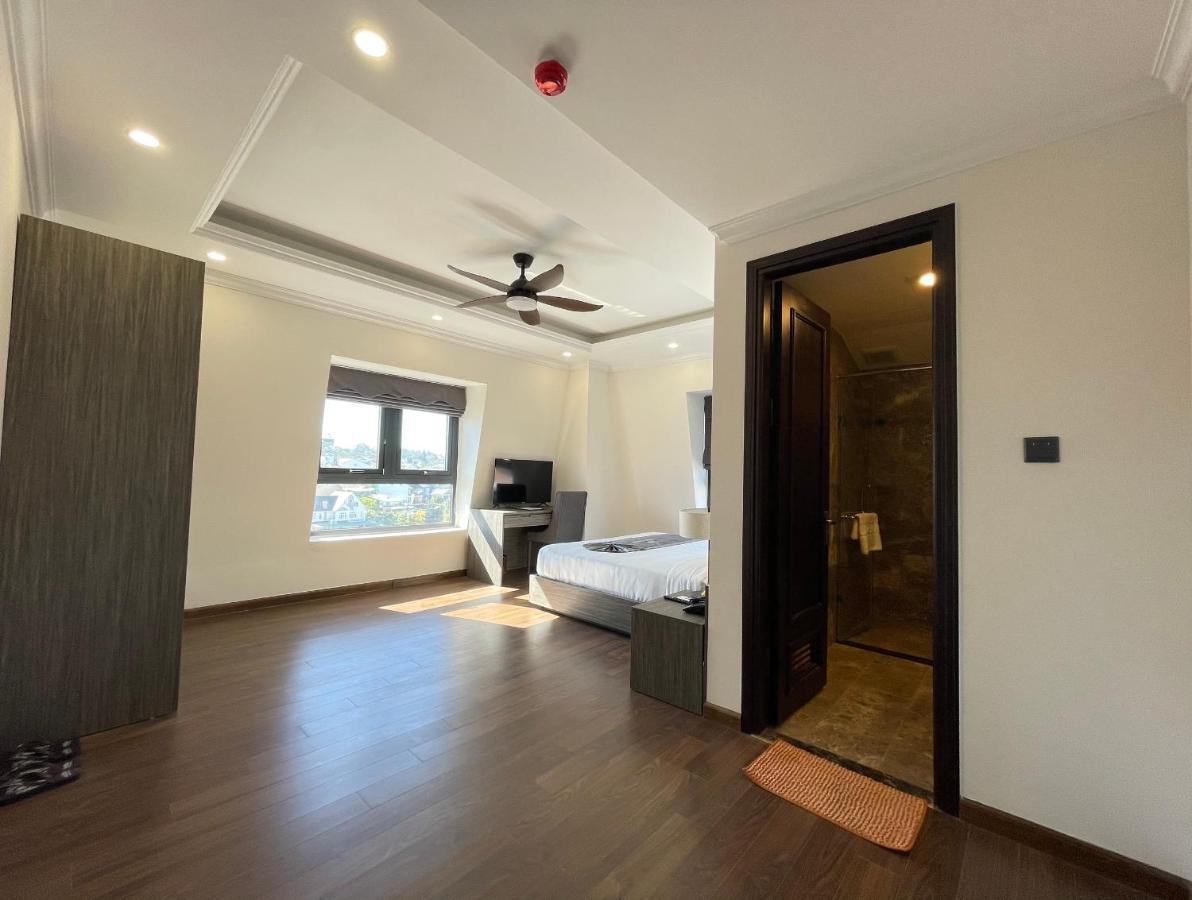 Khach San Lilac Hotel 大叻 外观 照片