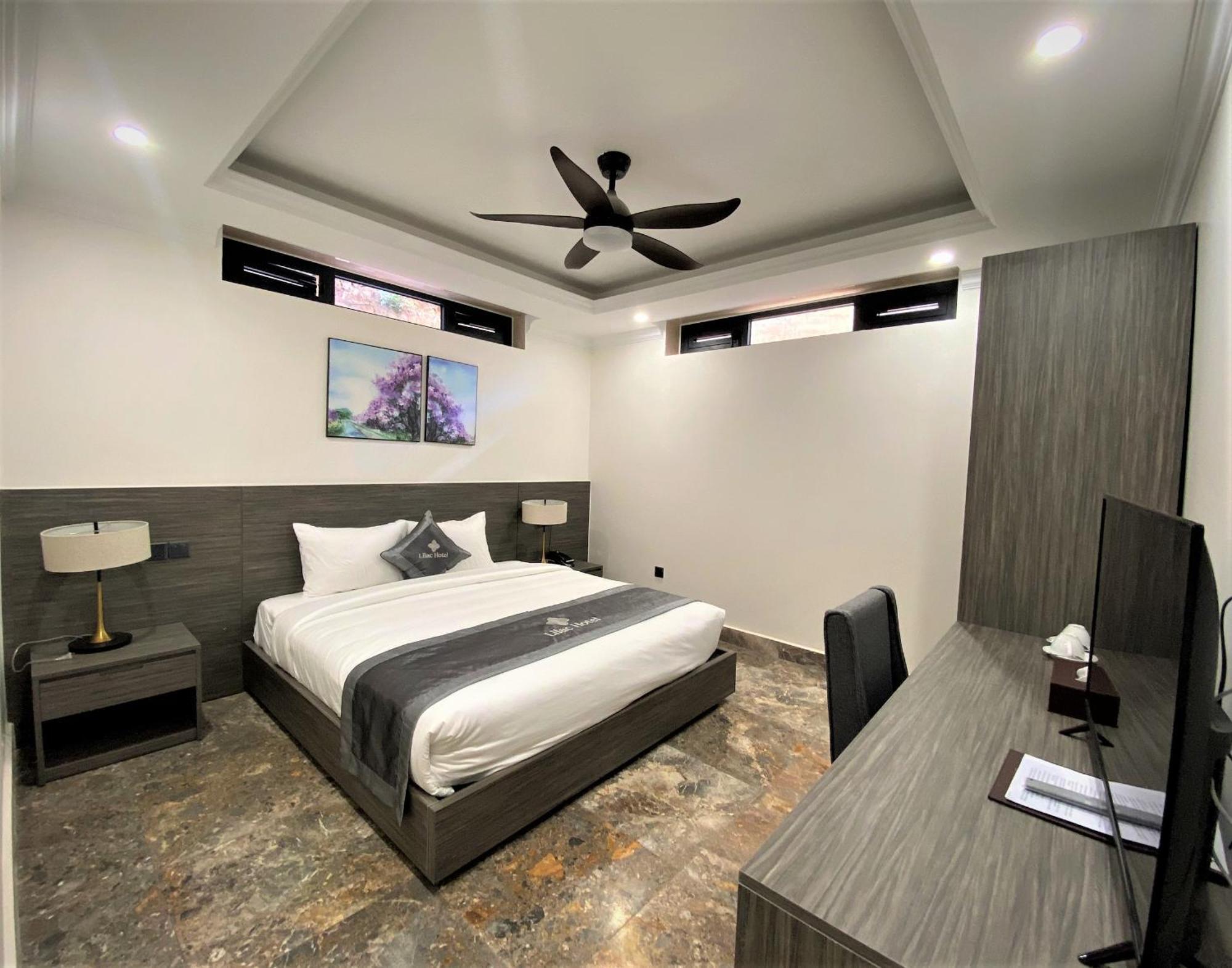 Khach San Lilac Hotel 大叻 外观 照片